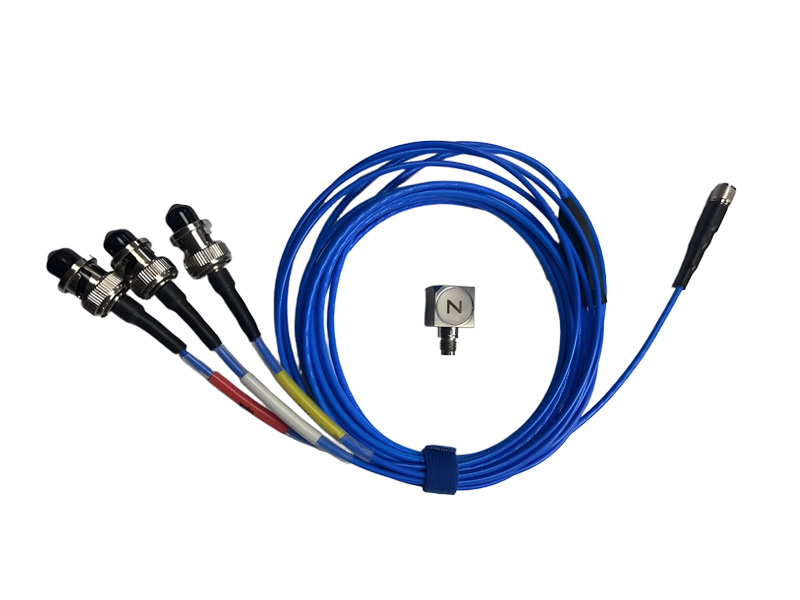 三向三轴加速度传感器